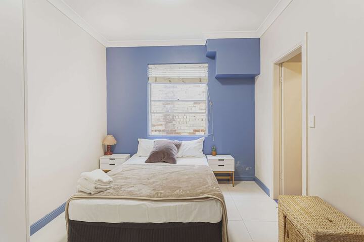 Room 10 of 17