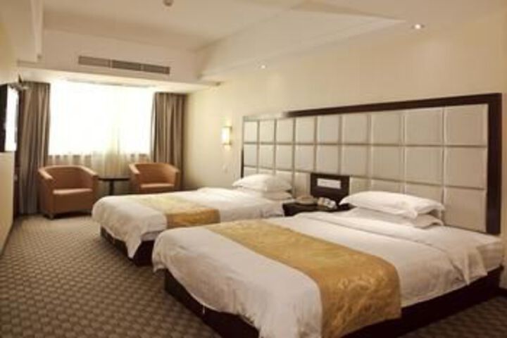 Room 36 of 83
