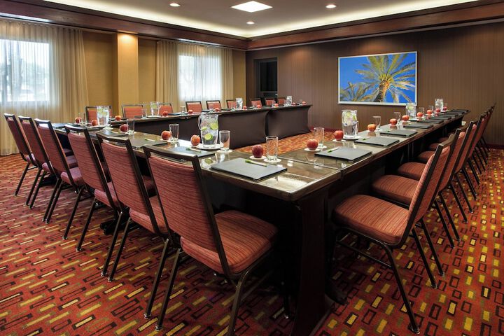 Meeting facility