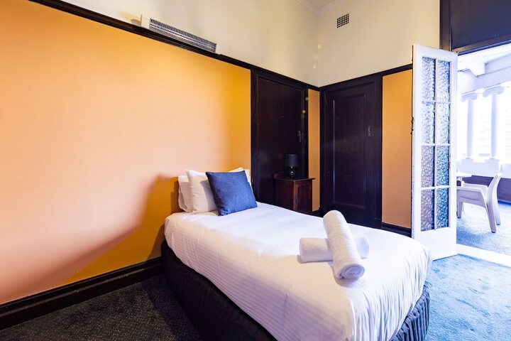 Room 8 of 26