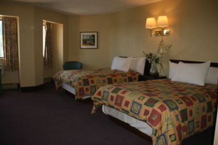 Room 11 of 25