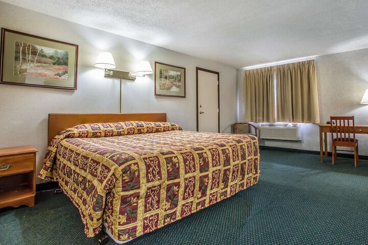 Room 31 of 49