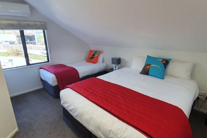 Room 4 of 59