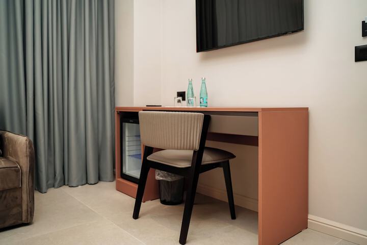 Room 114 of 177
