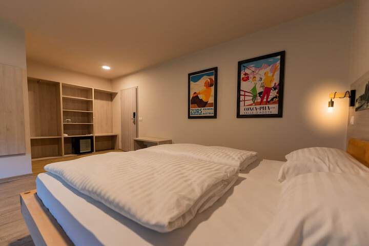 Room 35 of 138
