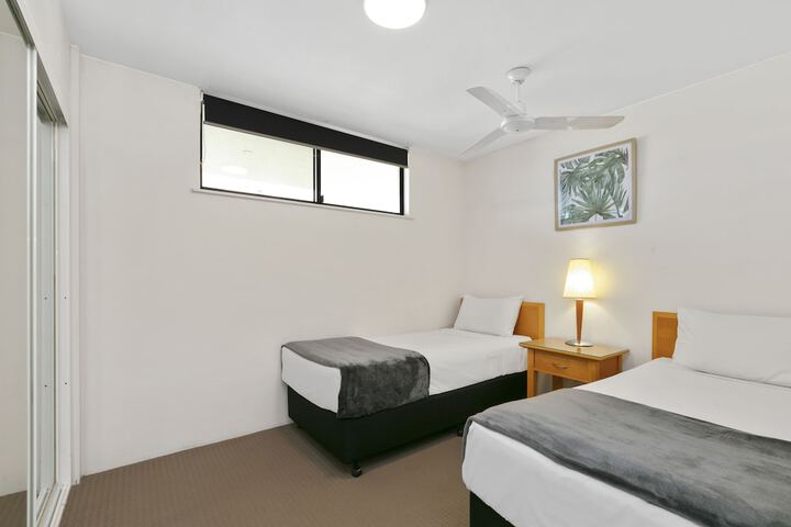 Room 34 of 187