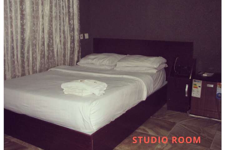 Room 3 of 6