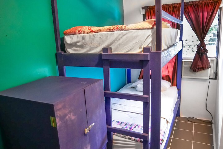 Room 6 of 59