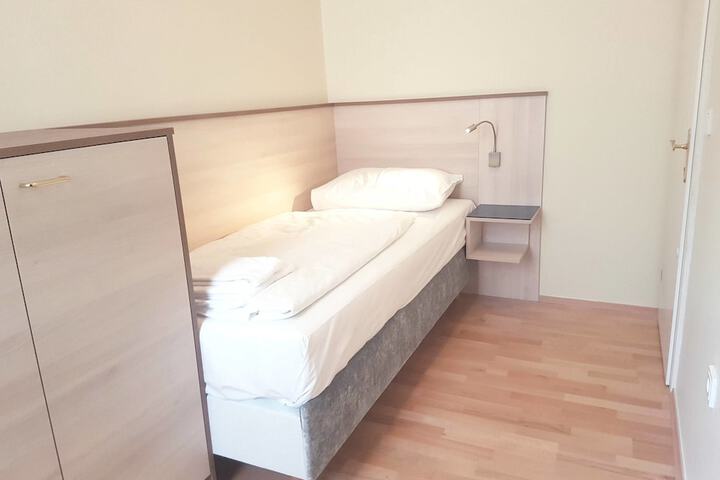 Room 55 of 133