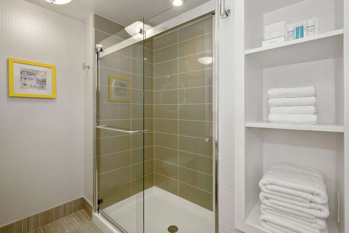 Bathroom shower