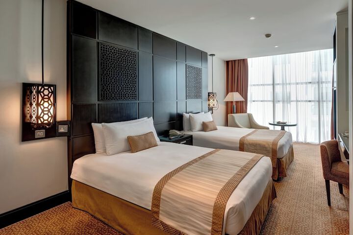 Room 80 of 211