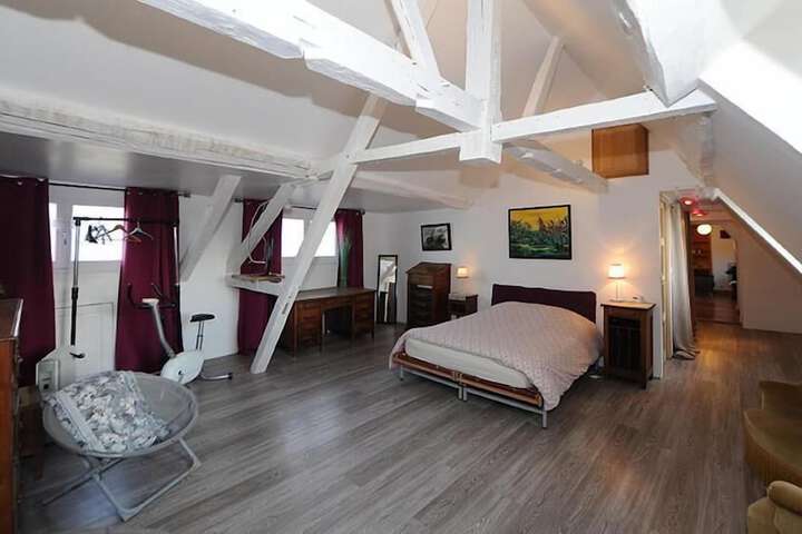 Room 11 of 53