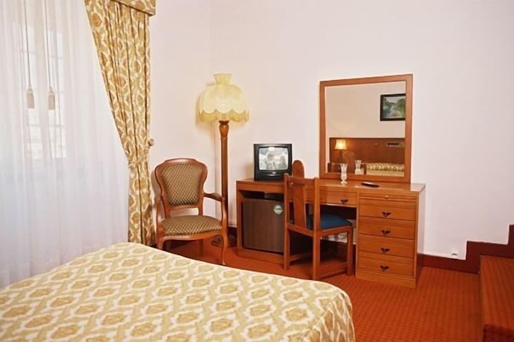 Room 14 of 47
