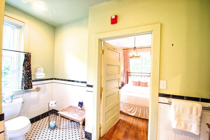 Room 161 of 243