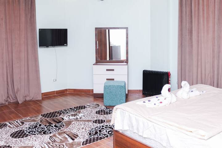 Room 33 of 134