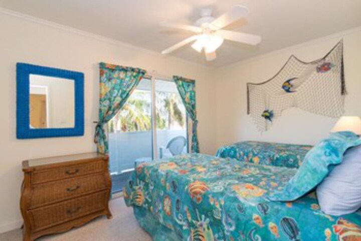 Room 11 of 31