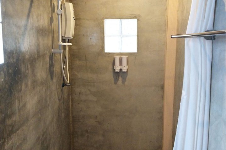 Room 16 of 16