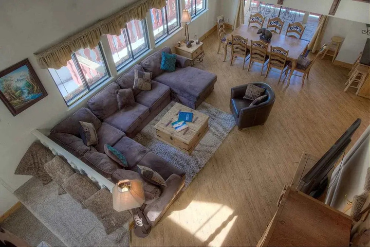 Room 3 of 18