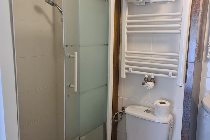Room 60 of 266