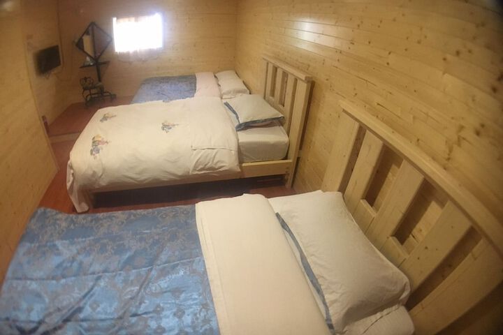 Room 6 of 85