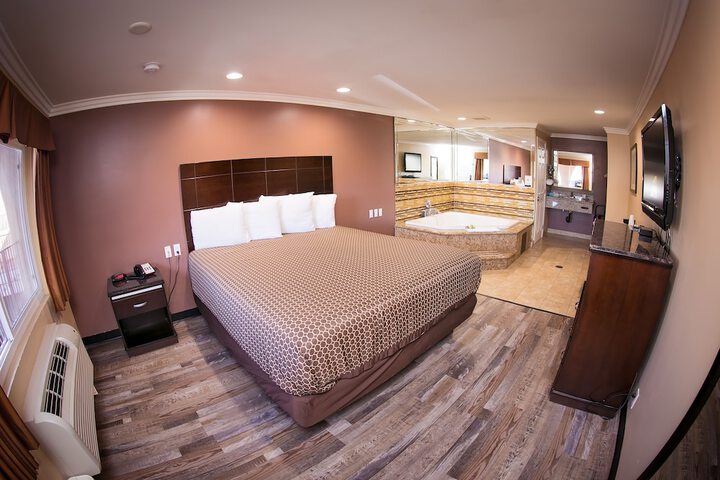 Jetted tub