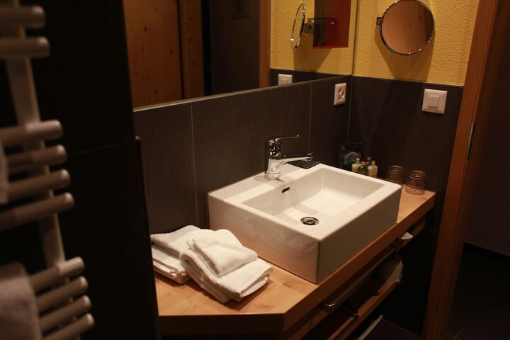 Room 47 of 89