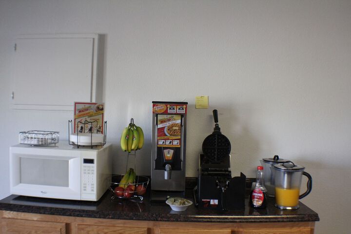 Breakfast/Coffee Service 35 of 40