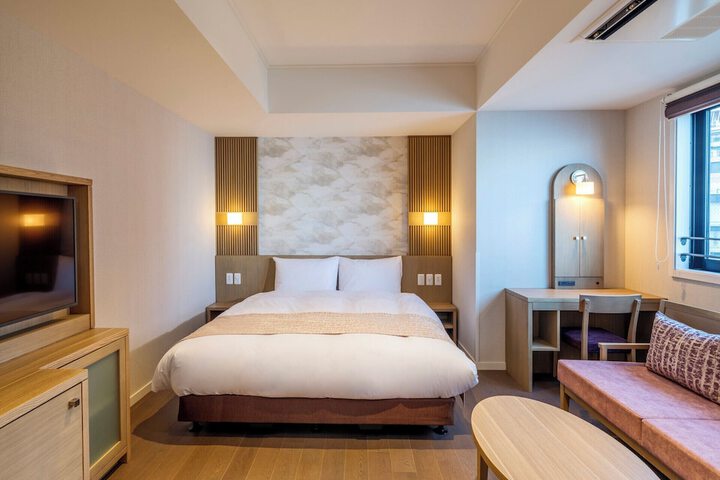 Room 20 of 96