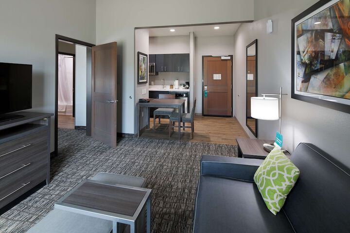 Room 15 of 25