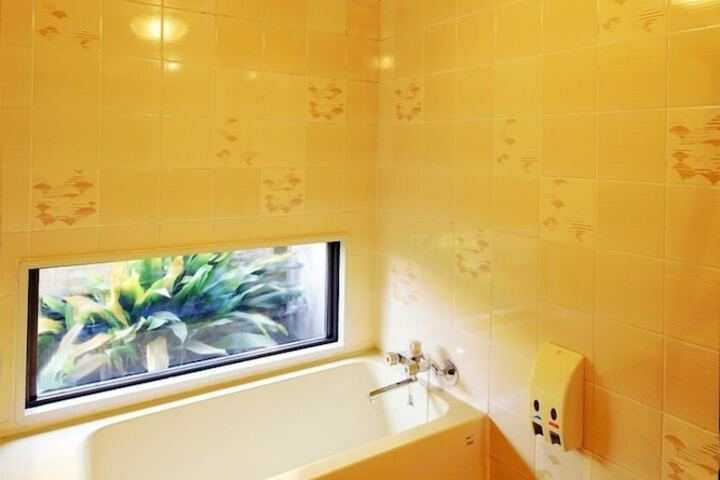 Room 15 of 21