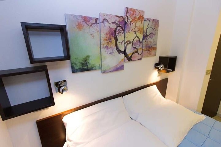 Room 4 of 41