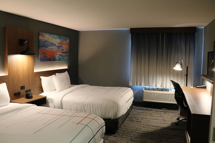 2 Double Beds Deluxe Room Pet Friendly (6 of 9)