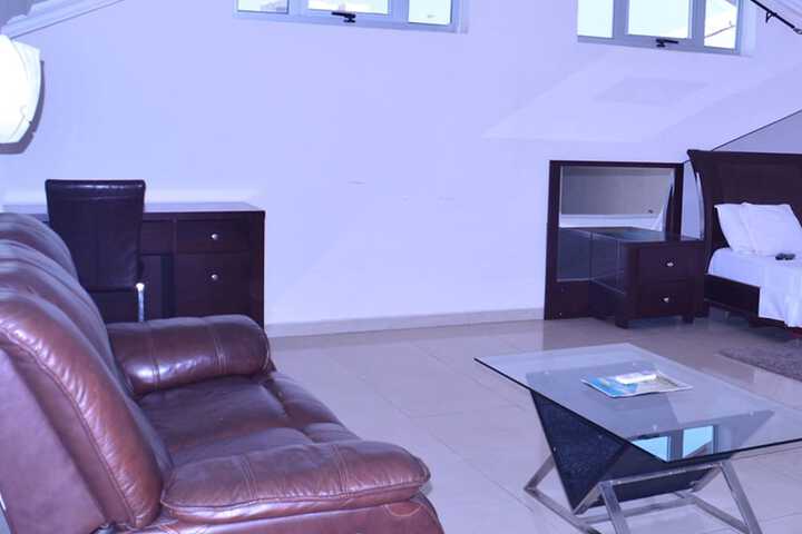 Room 35 of 78