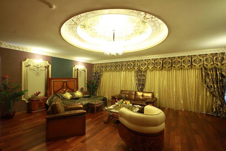 Room 7 of 39