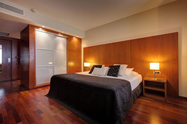 Room 10 of 64