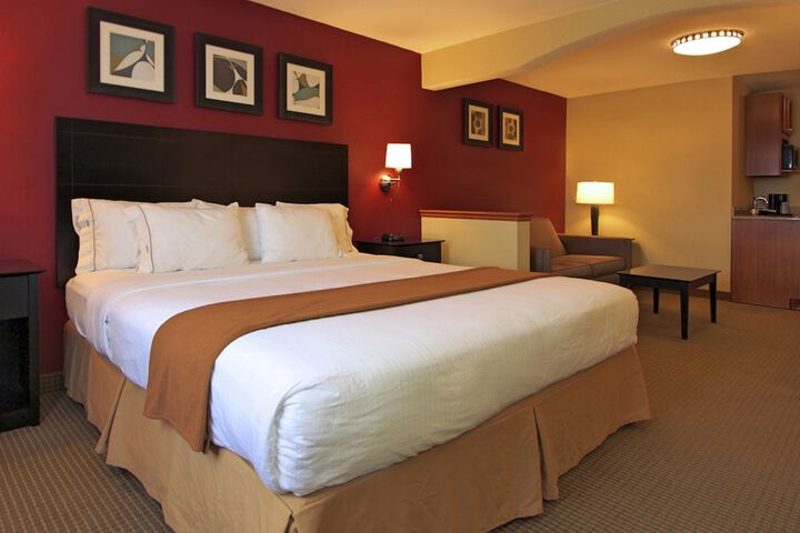 1 King Suite Sofa Bed Corner Room (3 of 3)