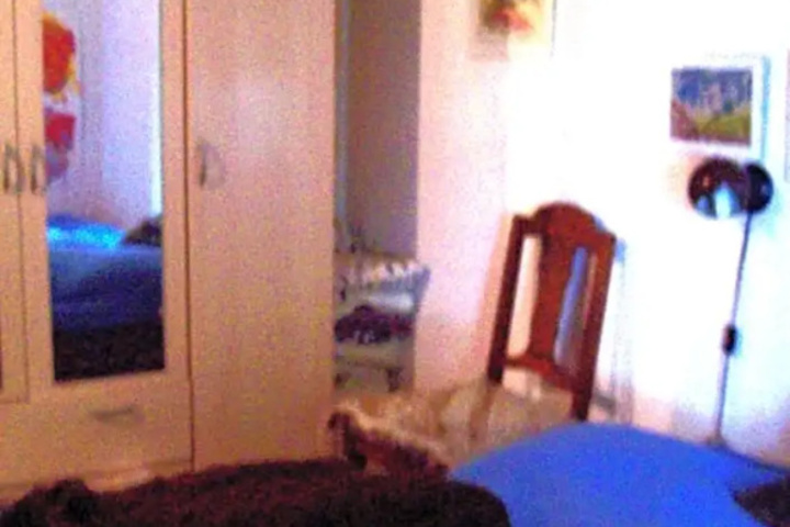 Room 6 of 8