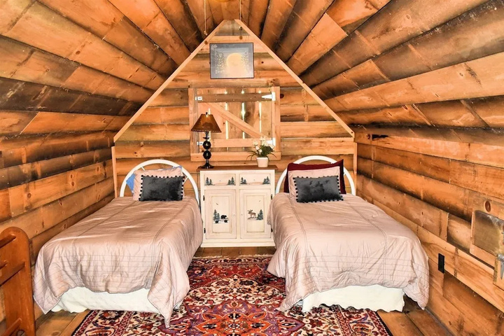 Room 3 of 11