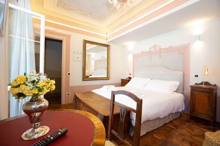 Room 55 of 90