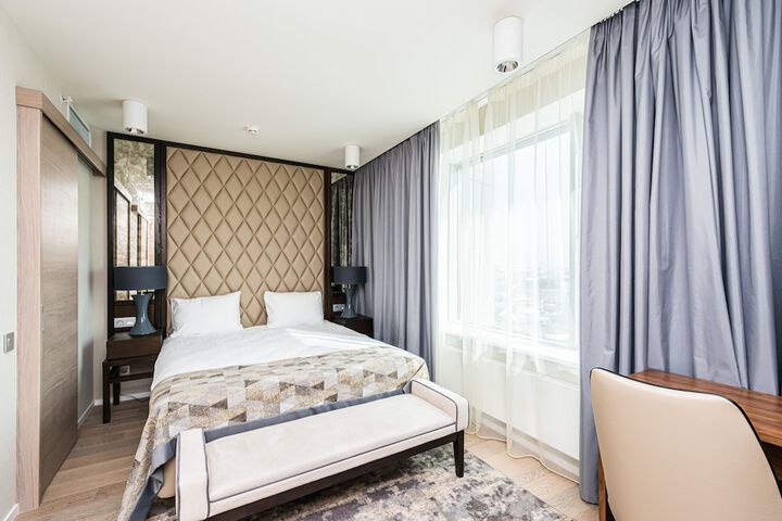 Room 10 of 60