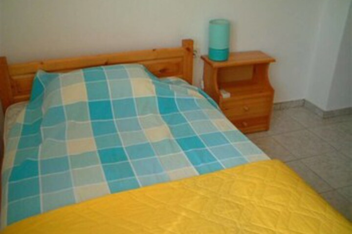 Room 4 of 13