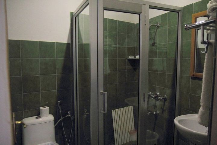 Room 9 of 20