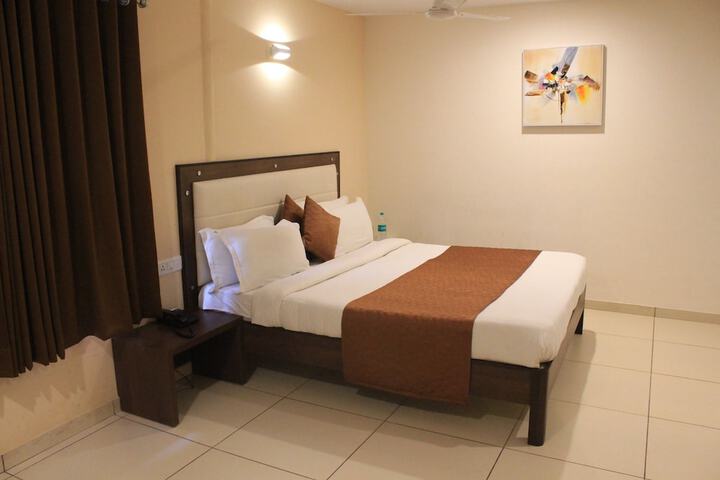 Room 16 of 20