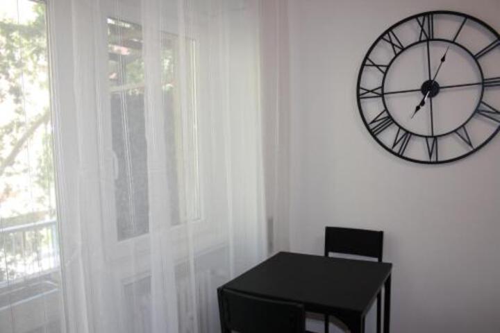 Room 5 of 5