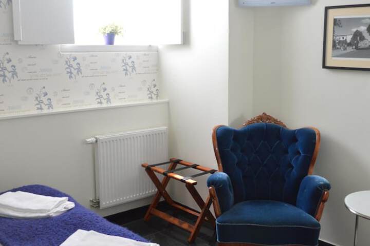 Room 8 of 53