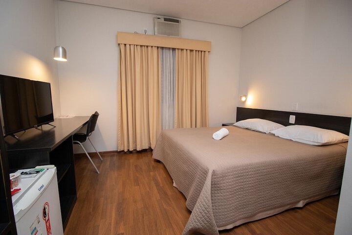 Room 15 of 32