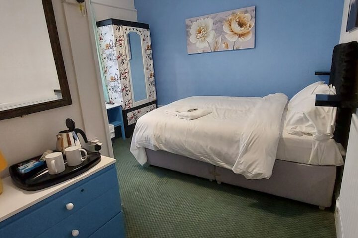 Room 32 of 51