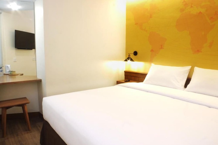 Room 14 of 28
