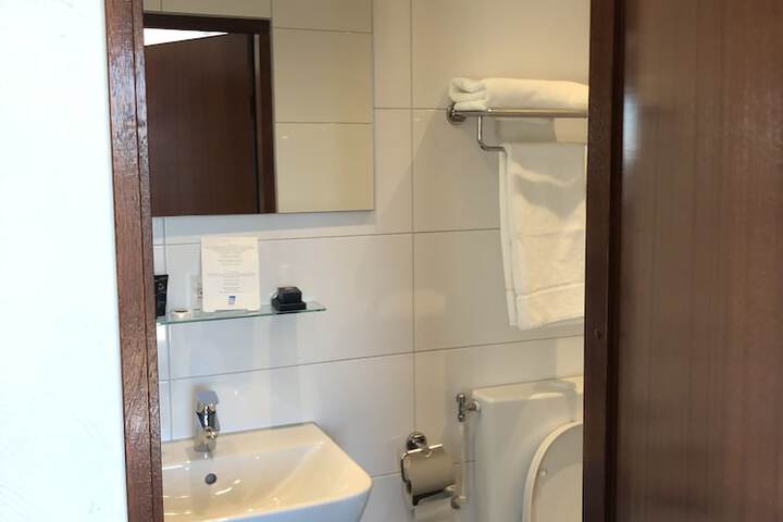 Room 89 of 139