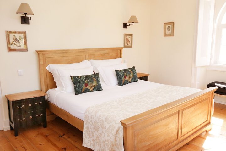 Room 2 of 38